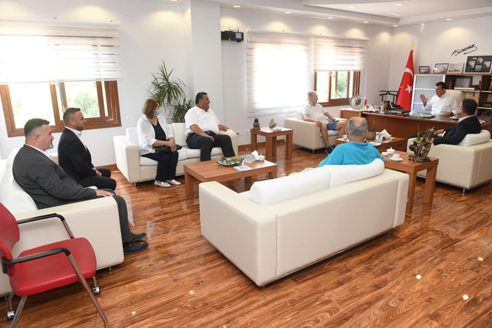 Usta Gazeteci Uğur Dündar’dan Yenişehir Belediyesi’ne Ziyaret