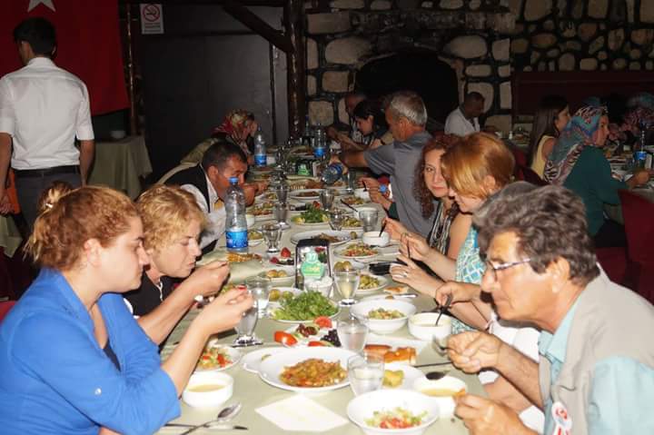 chp-yenisehir-kadin-kollari-sehit-aileleri-iftar3