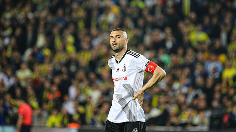 Burak Yılmaz’dan derbi sonrası tepki; ‘Cüneyt Çakır konuşsun’
