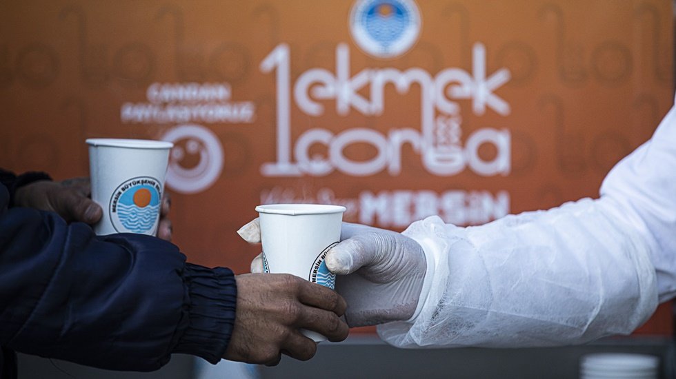 6 Bin Kişiye “1 Ekmek 1 Çorba”