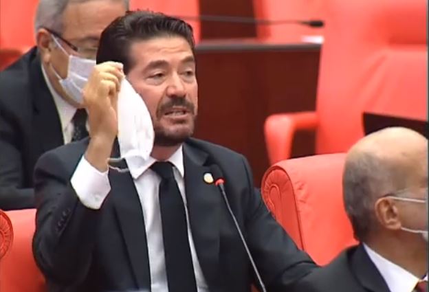 “Milleti Maskeye Muhtaç Ettiniz”