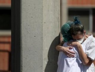 İspanya’da ölü sayısı 10 bin 3’e yükseldi