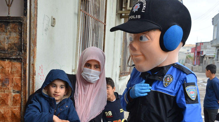 Otizmli Halil’e polisten büyük jest