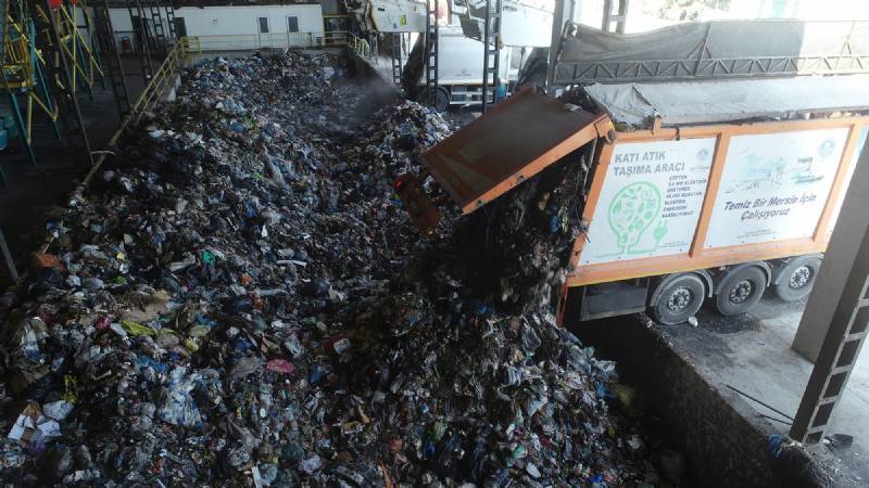 Mersin’de Vahşi Depolama Tarih Oluyor