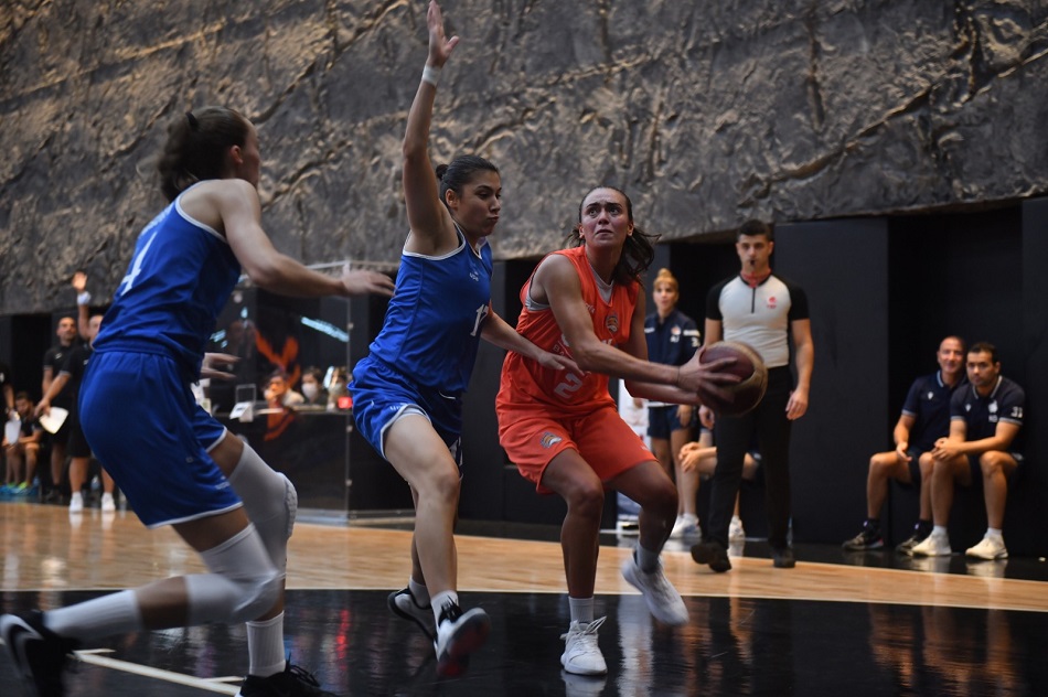 Müfide İlhan Kadınlar Basketbol Turnuvası Başladı