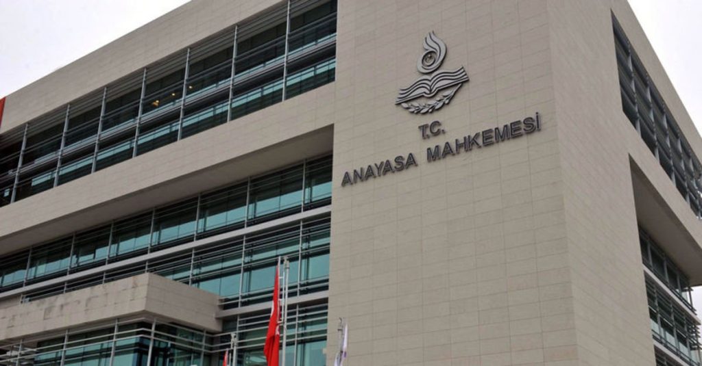 Anayasa Mahkemesi olağanüstü toplanıyor!