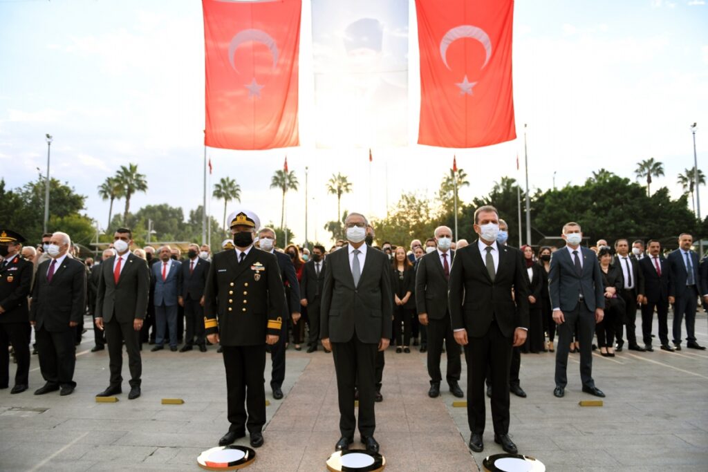 Mersin’de 9’u 5 Geçe Hayat Durdu