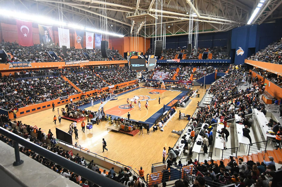 Başkan Özyiğit’ten Avrupa Ligi’nde Mücadele Eden Çukurova Basketbol’a Destek